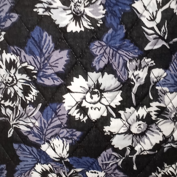 Vera Bradley Frosted Floral Lunch Bunch - Picture 5 of 11